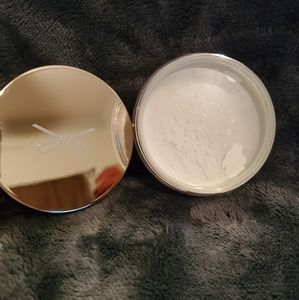 Everyday vacay coconut setting powder